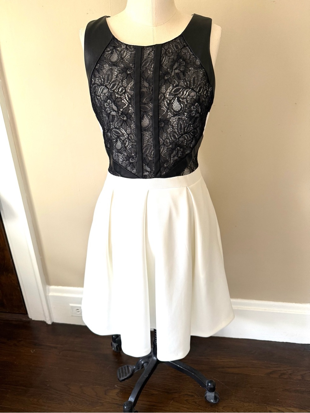 Guess Black Lace Bodice White Skirt Fit-and-Flare Dress